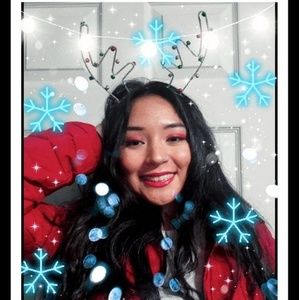 Meet your Posher, Yesenia